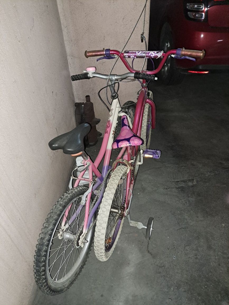 Bicicletas menina criança