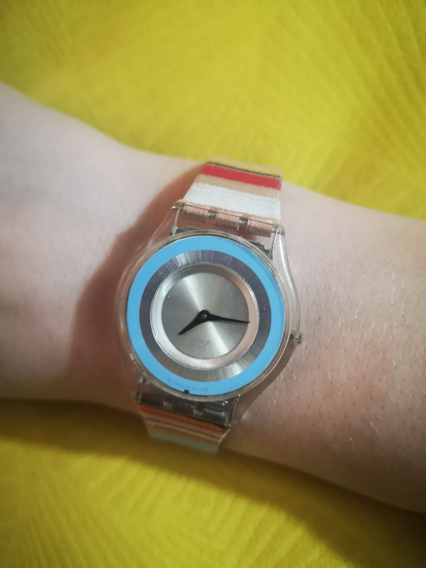 Zegarek swatch skin pastelowy paski błękitny