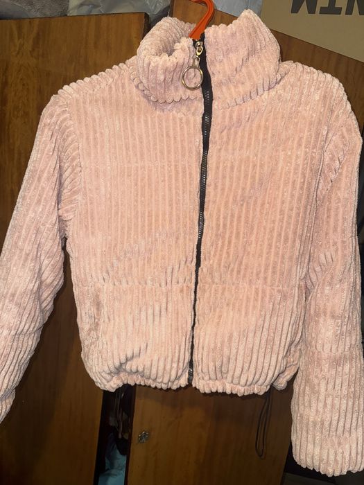 Продам курточки по 400 грн