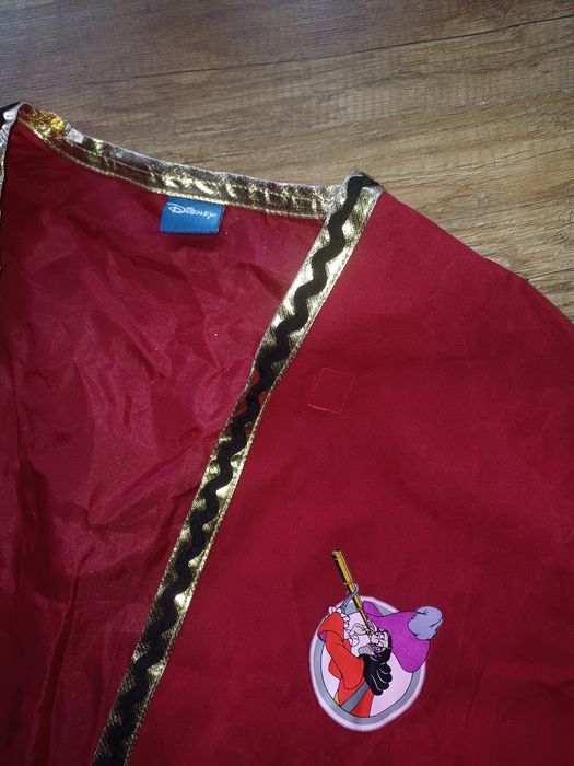 Kapitan Hak S M Disney przebranie peleryna czerwona pirat 170