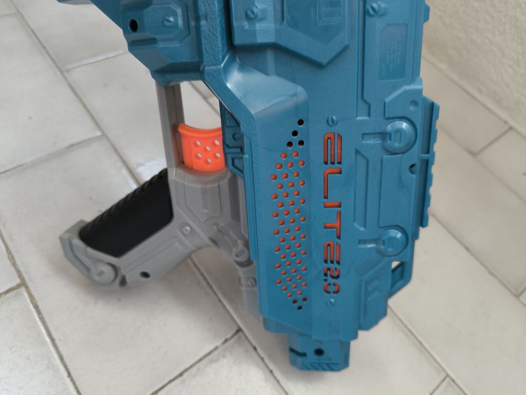 Nerf Elite 2.0 Shockwave + Nerf Elite - Alvo Digital