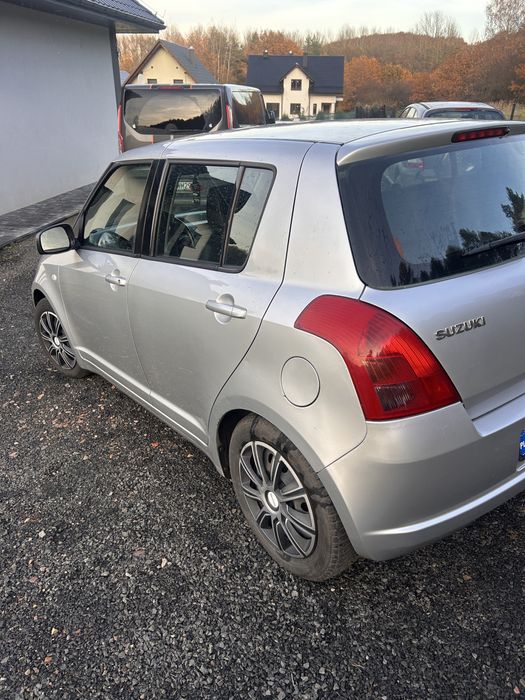Suzuki Swift 1.3 benzyna 4 drzwi Małopolska