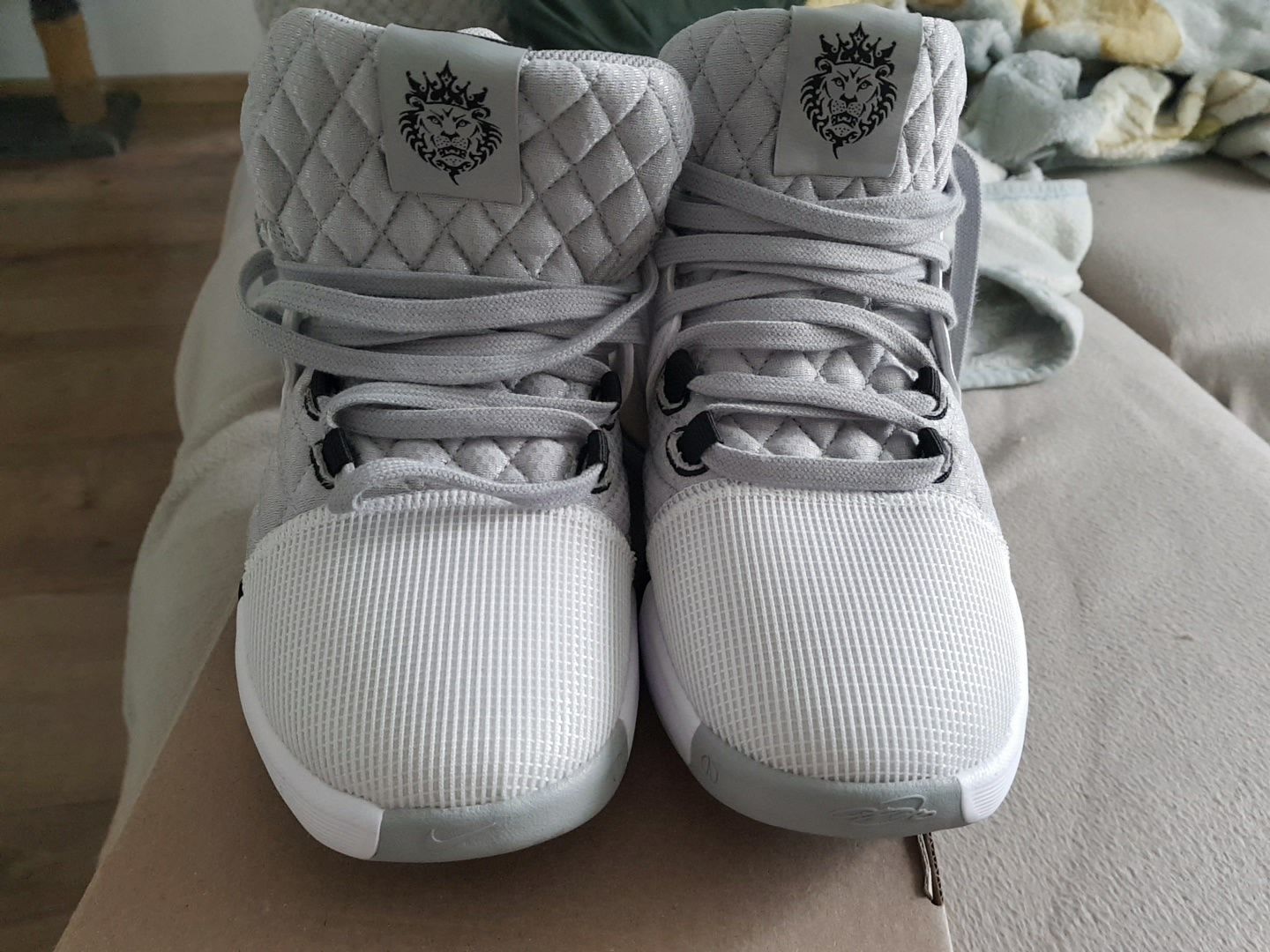 Buty LeBron Witness VIII  roz.41