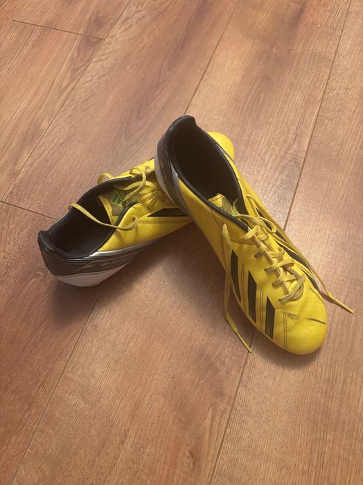 Korki Adidas żółte