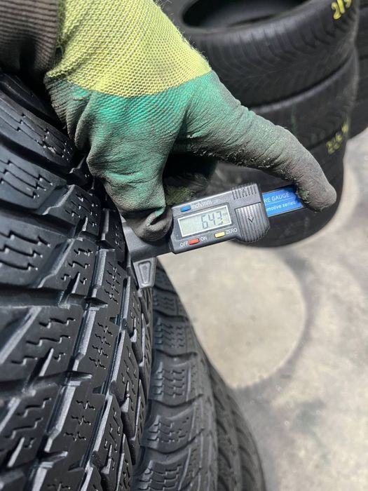 Комплект зимової гуми 215/65/17 Nokian