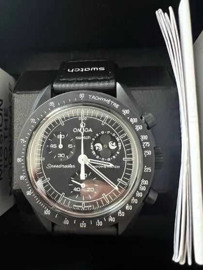 Swatch x Omega Bioceramic Moonswatch Mission To Moonphase Snoopy Black