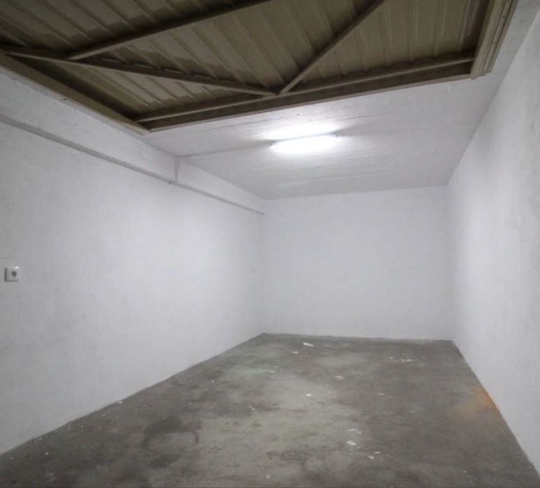 Aluga se garagem, 28m2
