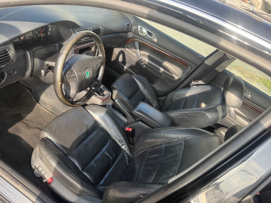 Skoda Superb 2.0 tdi xenon skóra hak