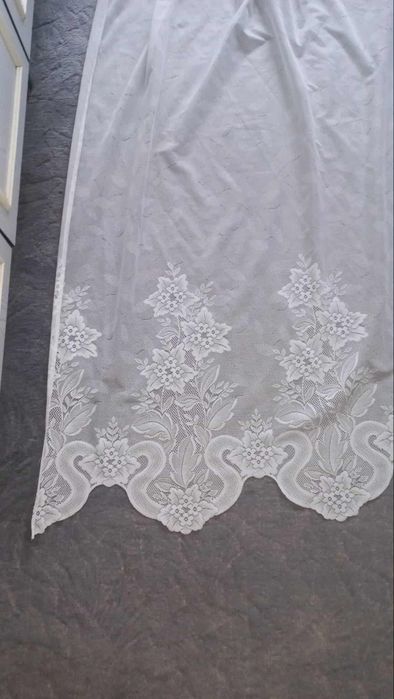 Firanka z taśmą do regulacji