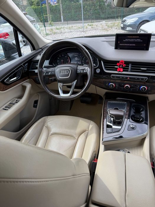 Продам Audi Q7 2017 рік можлива розстрочка,кредит!