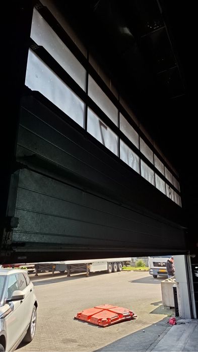 Brama 7.45x4.50  segmentowa Nassau