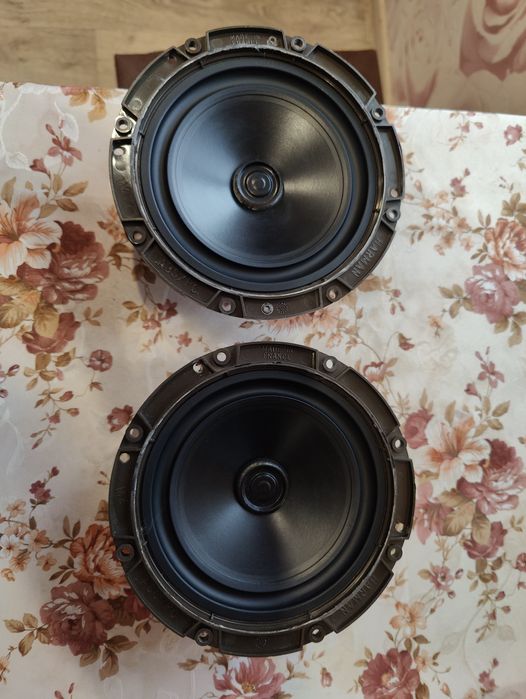 Динамики JBL 16.5 см