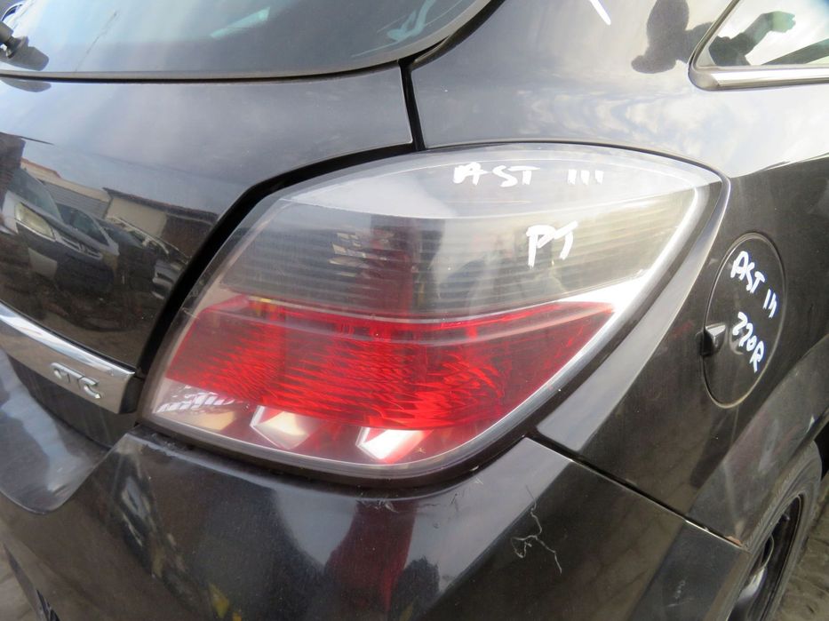 LAMPA TYLNA PRAWA ASTRA III H 3D HB GTC OPEL 2004-2006