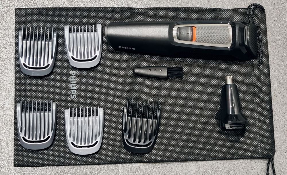 Philips Multigroom Series 3000

model 7 w 1