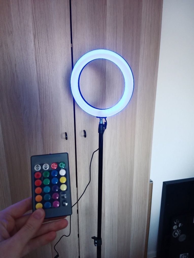 Lampa pierścieniowa RGB LED