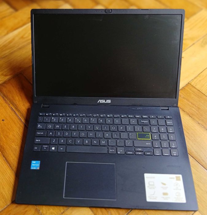 ASUS 15,6 PENTIUM 4x 3,3Ghz 8GB 256GB WIN10 Blue (nowa bateria)