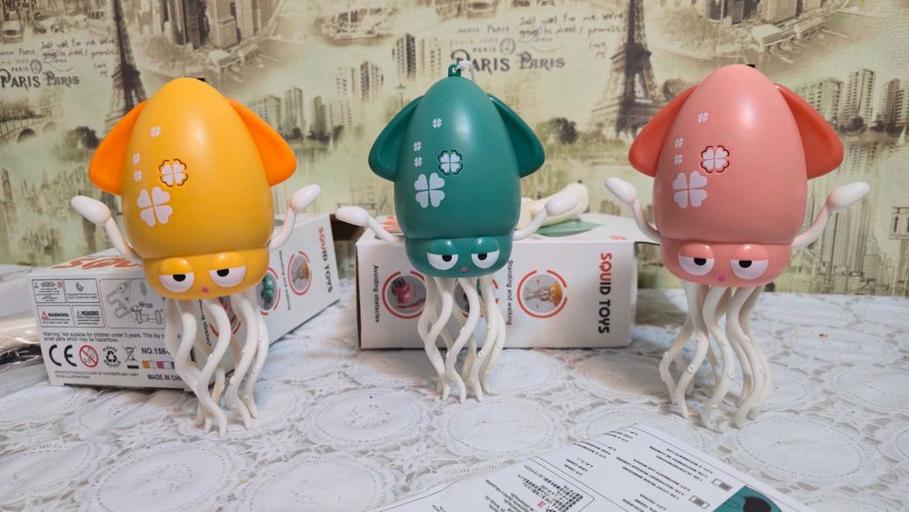 Танцюючий восьминіг кальмар краб Squid Toys музична іграшка від 3років