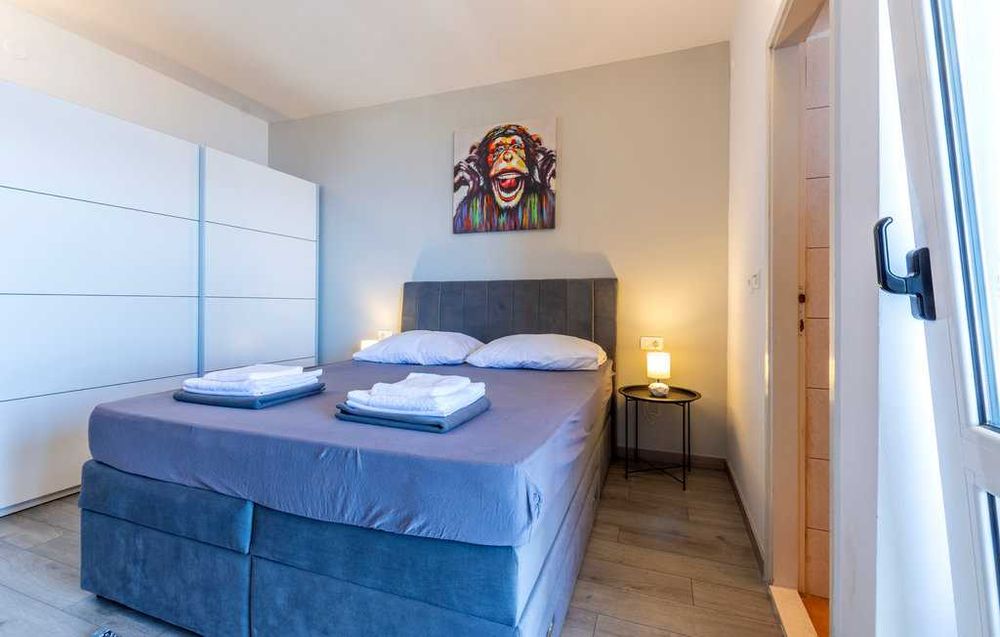 Wakacje, Chorwacja, okolice Omis, apartament dla 8 osób z basenem