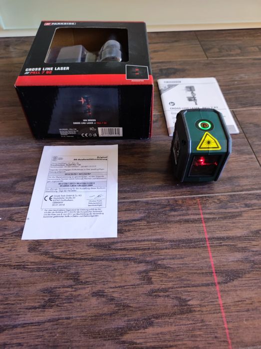 Poziomica laserowa , krzyżowa PARKSIDE model PKLL7B2