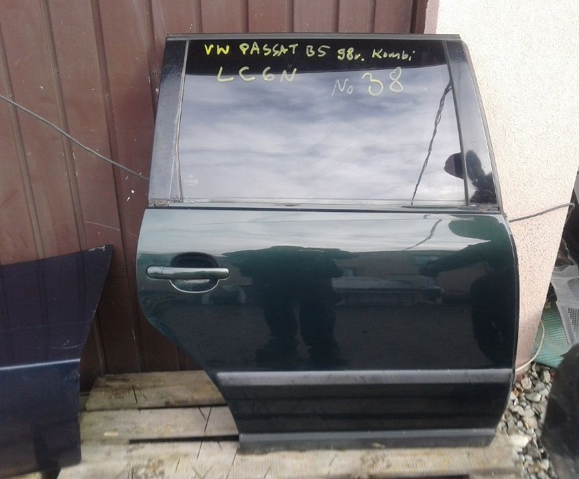 Drzwi Prawy Tył VW Passat B5 Kombi LC6N Szyba Klamka Listwa Zamek 3B0