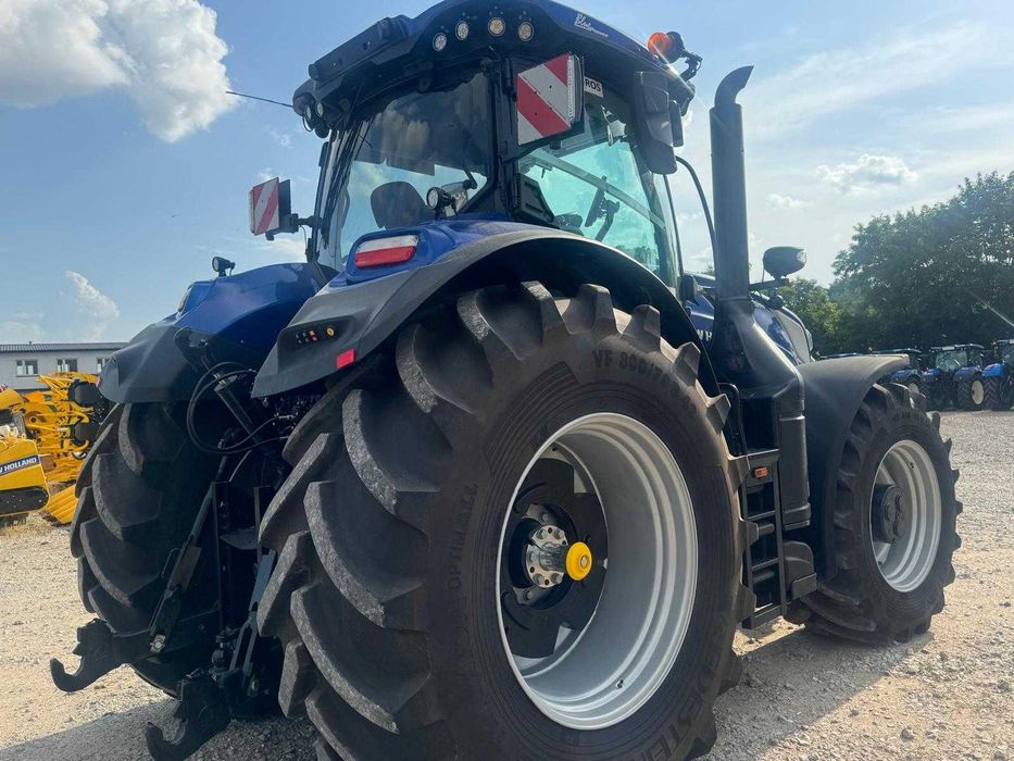 Wynajem ciągników rolniczych New Holland z osprzętem