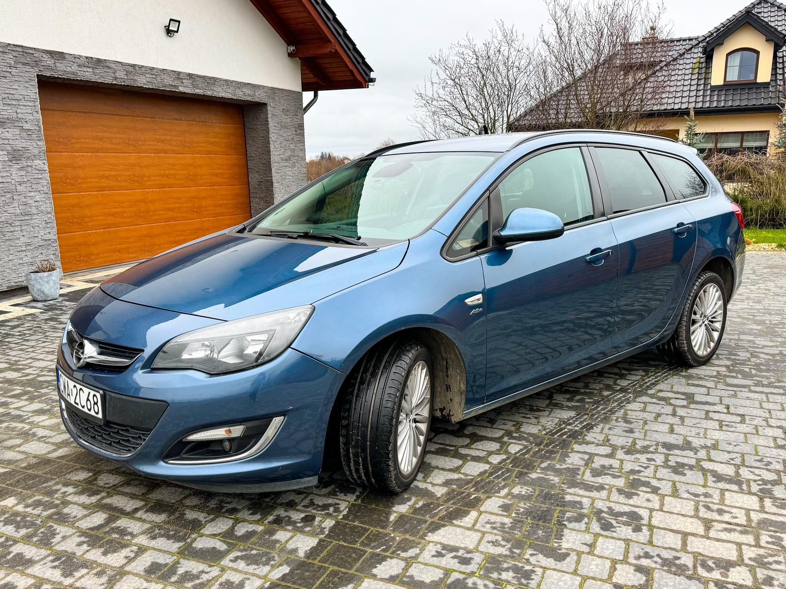 Opel Astra J 1.4 LPG STAG IV Kombi 2013 rok, bez wkładu z prw rąk LPG.