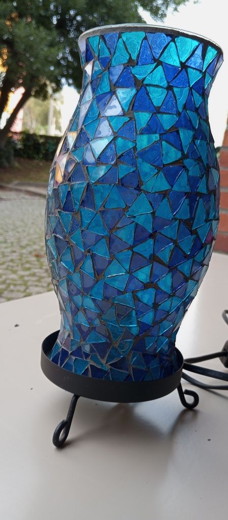 Candeeiro em vidro azul