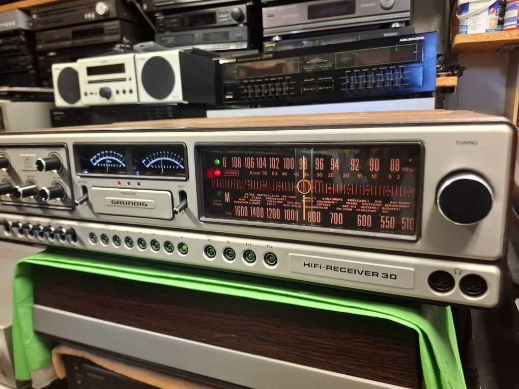 Amplituner Grundig R-30