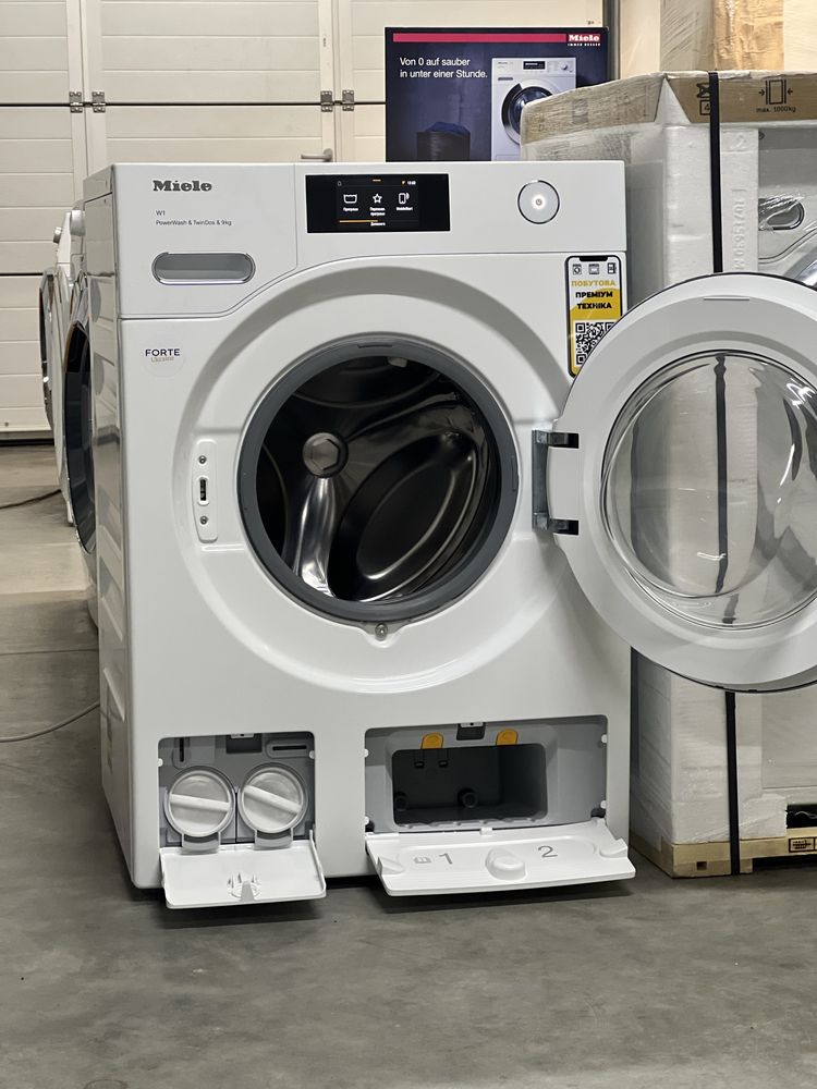 Новий комплект пральної машини Miele WWR 860  та сушильної TWR 780 WP.