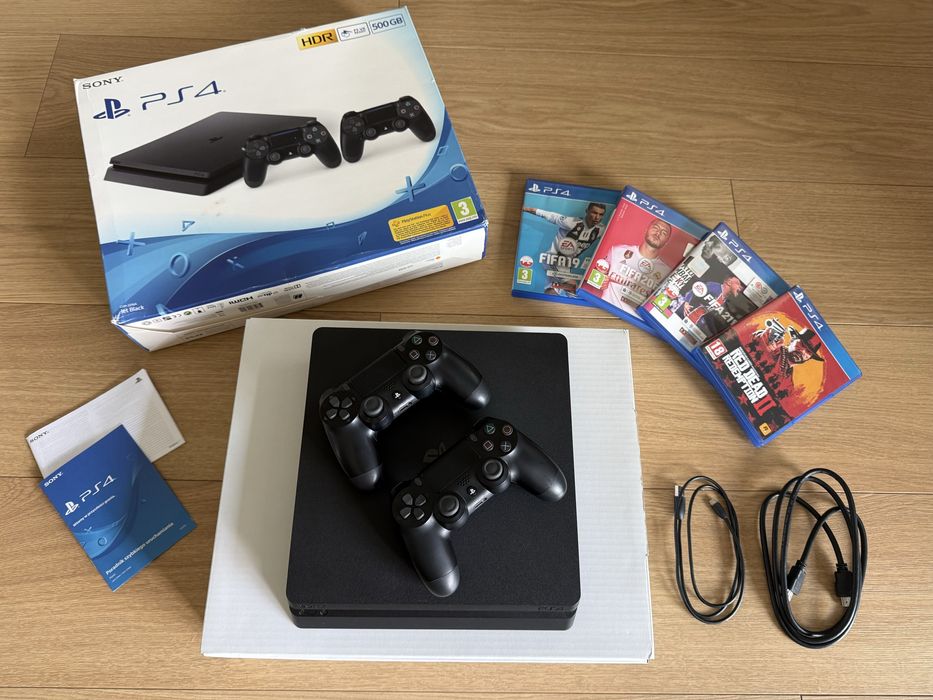 PS4 PlayStation 4 Slim, 2 Pady, cały zestaw, 4 gry, stan IDEALNY