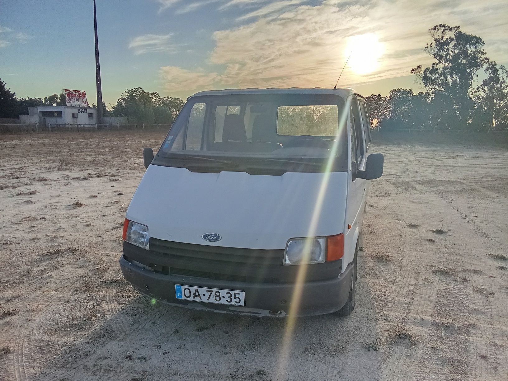 Ford Transit L100 9 lugares