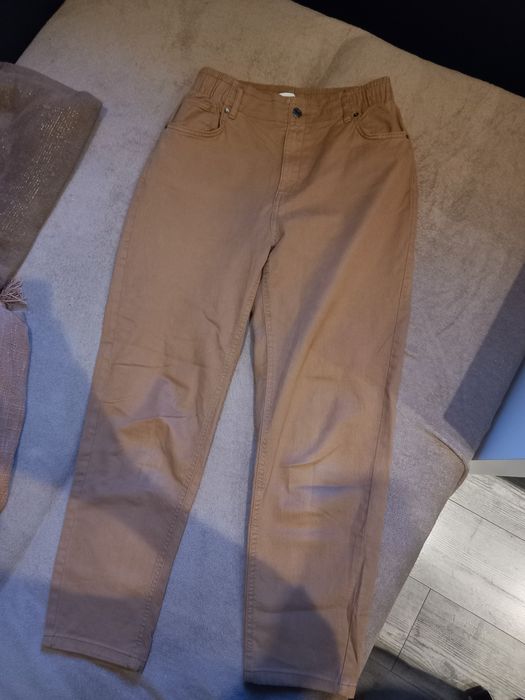 Jasnobrązowe spodnie damskie