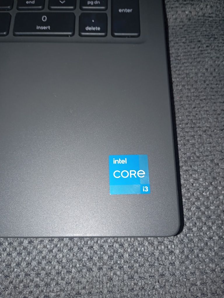 Laptop 8 ram       .