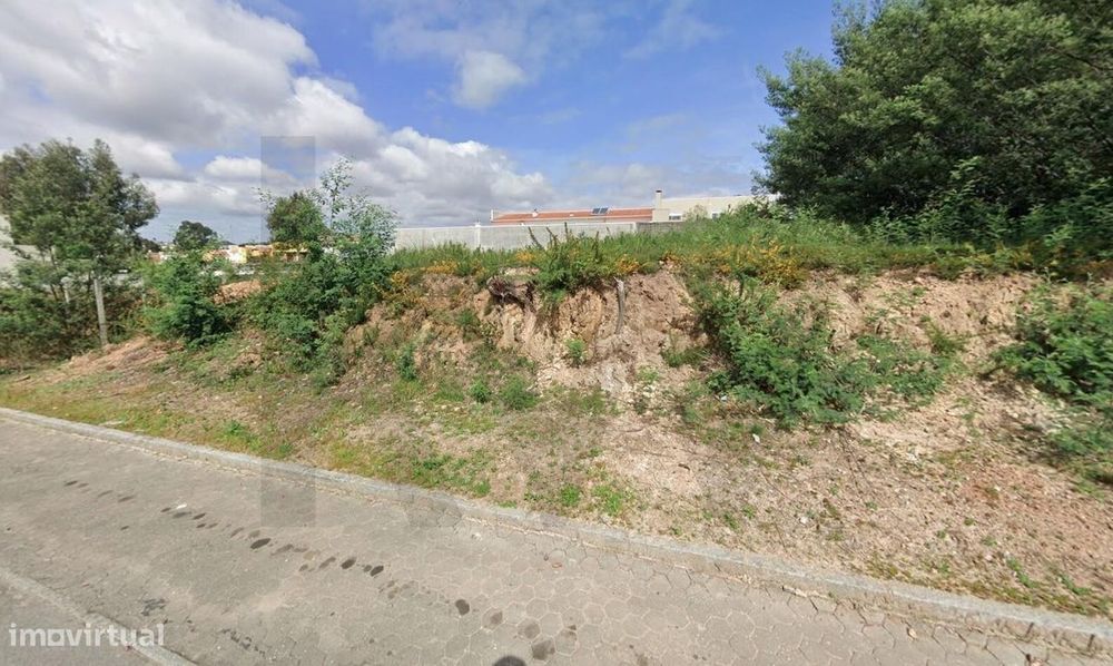 Excelente Terreno para Construção na Urbanização da Paradela !