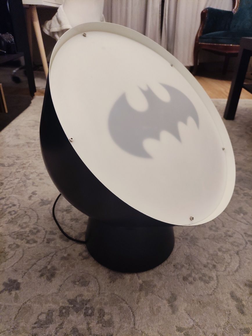 IKEA PS 2017 lampa podłogowa Ola Wihlborg Batman