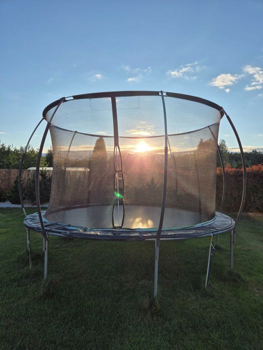 Sprzedam trampolinę Zipro 12ft z siatką wewnętrzną