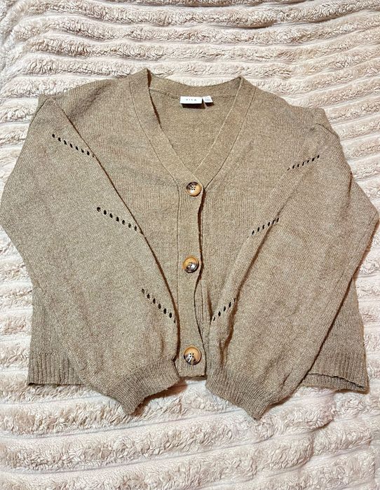 Кардинан VILA на ґудзиках