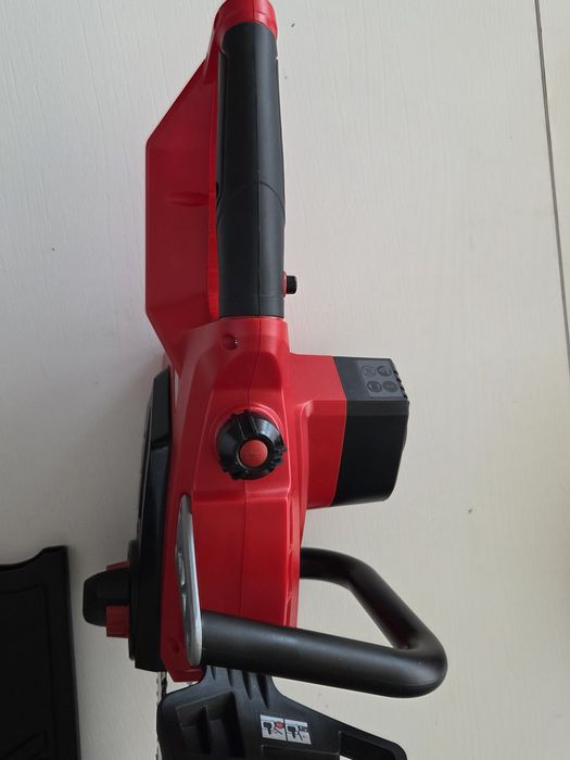 pilarka łańcuchowa Einhell GE-LC 18 Li.