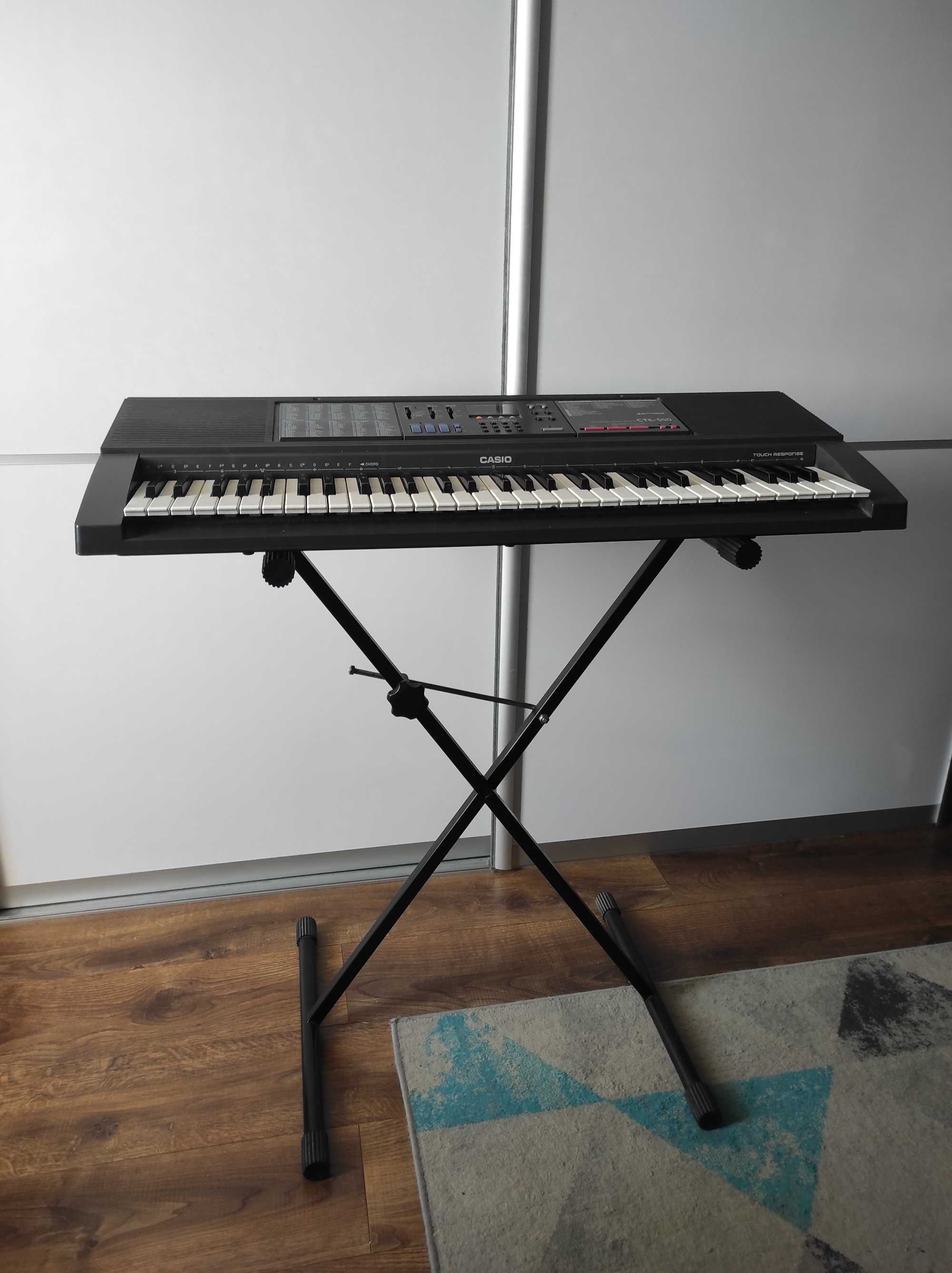 Keyboard CASIO CTK-550 + statyw