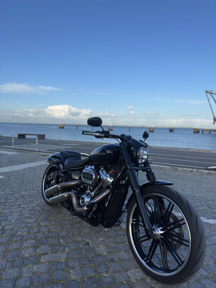 Harley davidson breakout