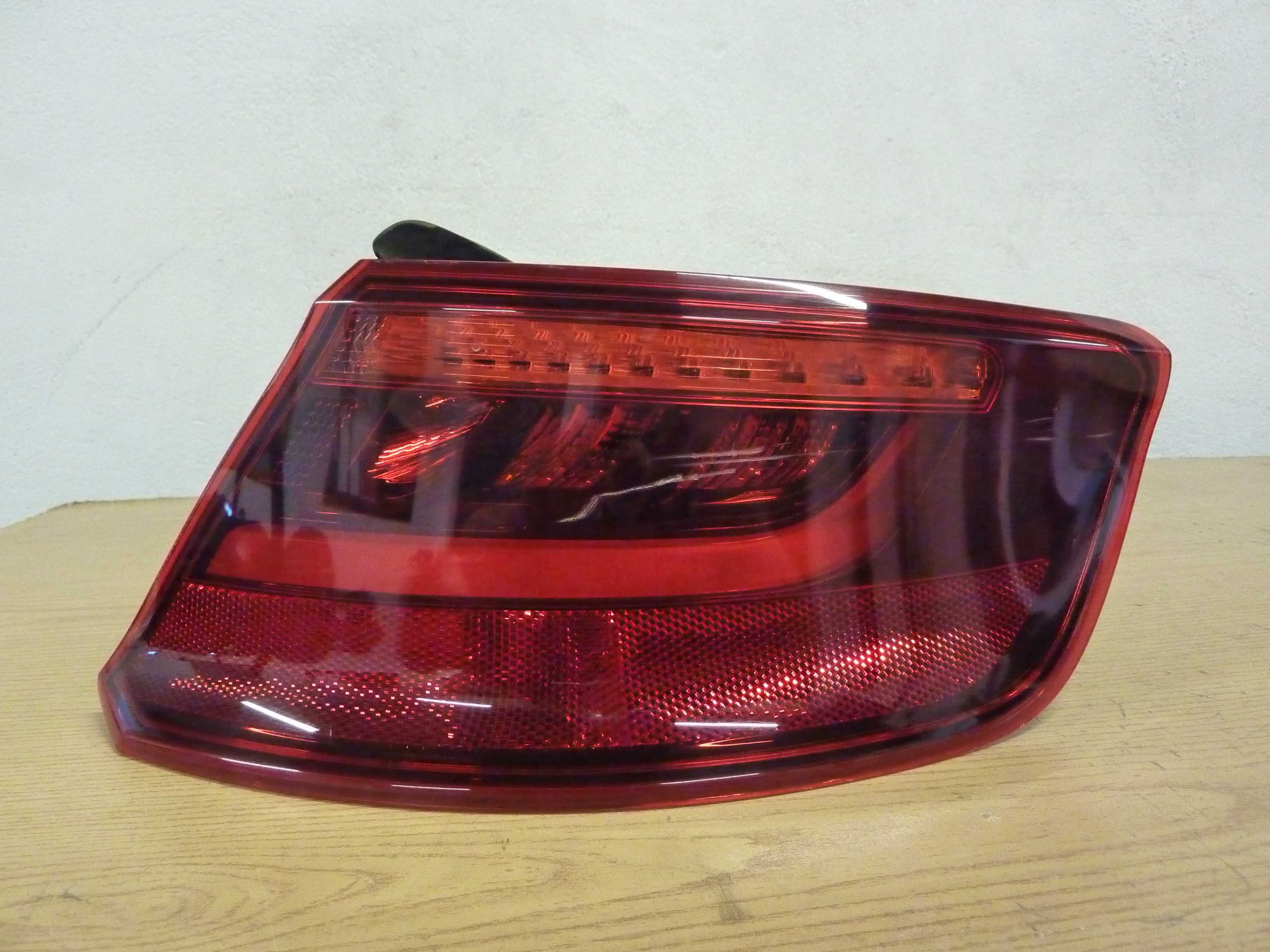 AUDI A3 8V 5D lampa PRAWY TYŁ prawa tylna LED 8V4.945096A sprawna