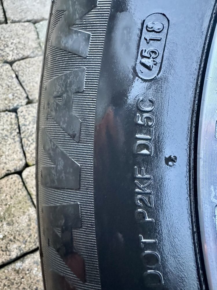 Felga aluminiowa z oponą do przyczepy kempingowej 15’