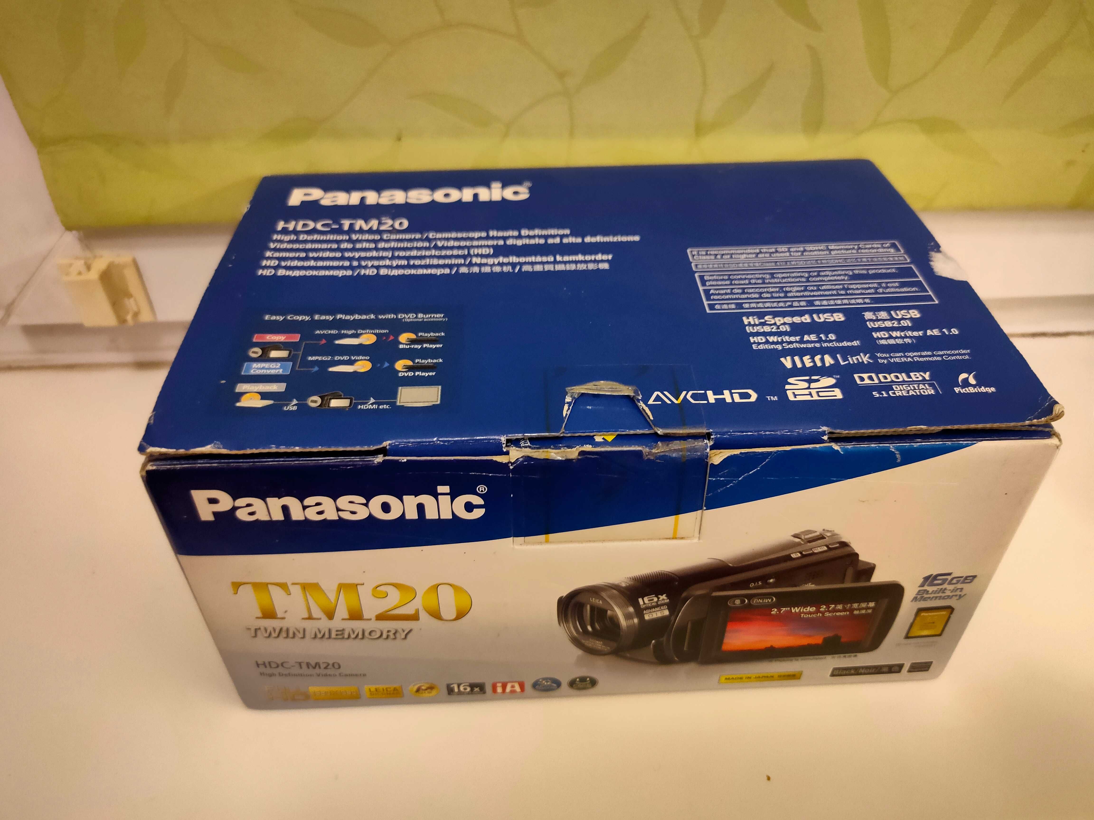 Видеокамера 1/6" FHD Panasonic hdc-tm20, два акб, подсветка, вспышка