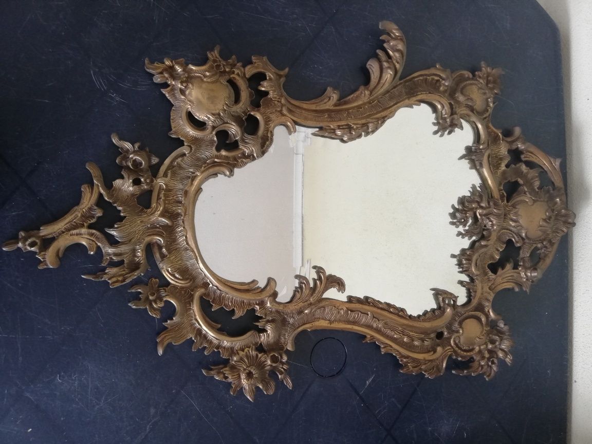 Espelho antigo e bonito em latão