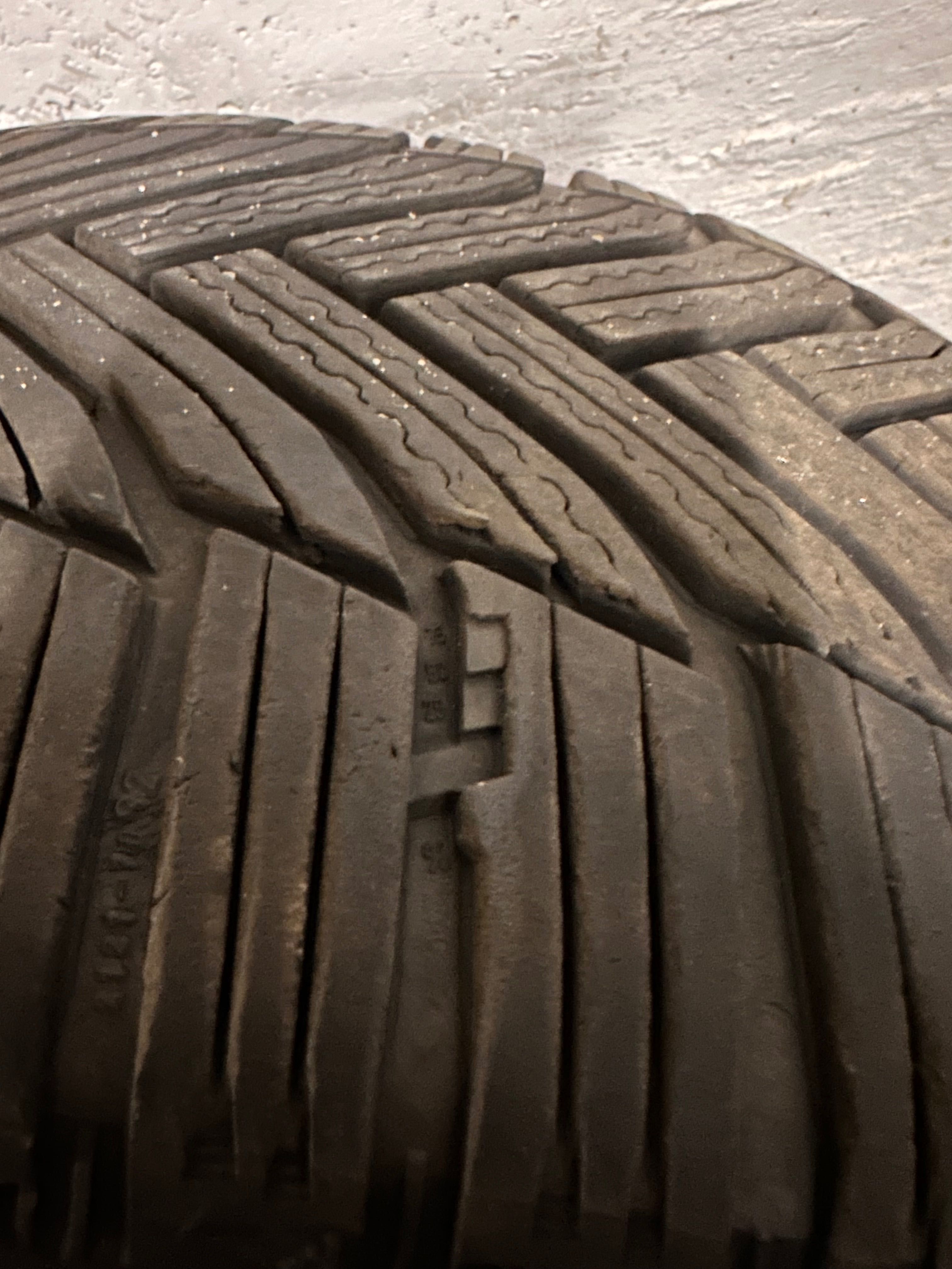 Opony Michelin 225/50R17 98V 4 szt