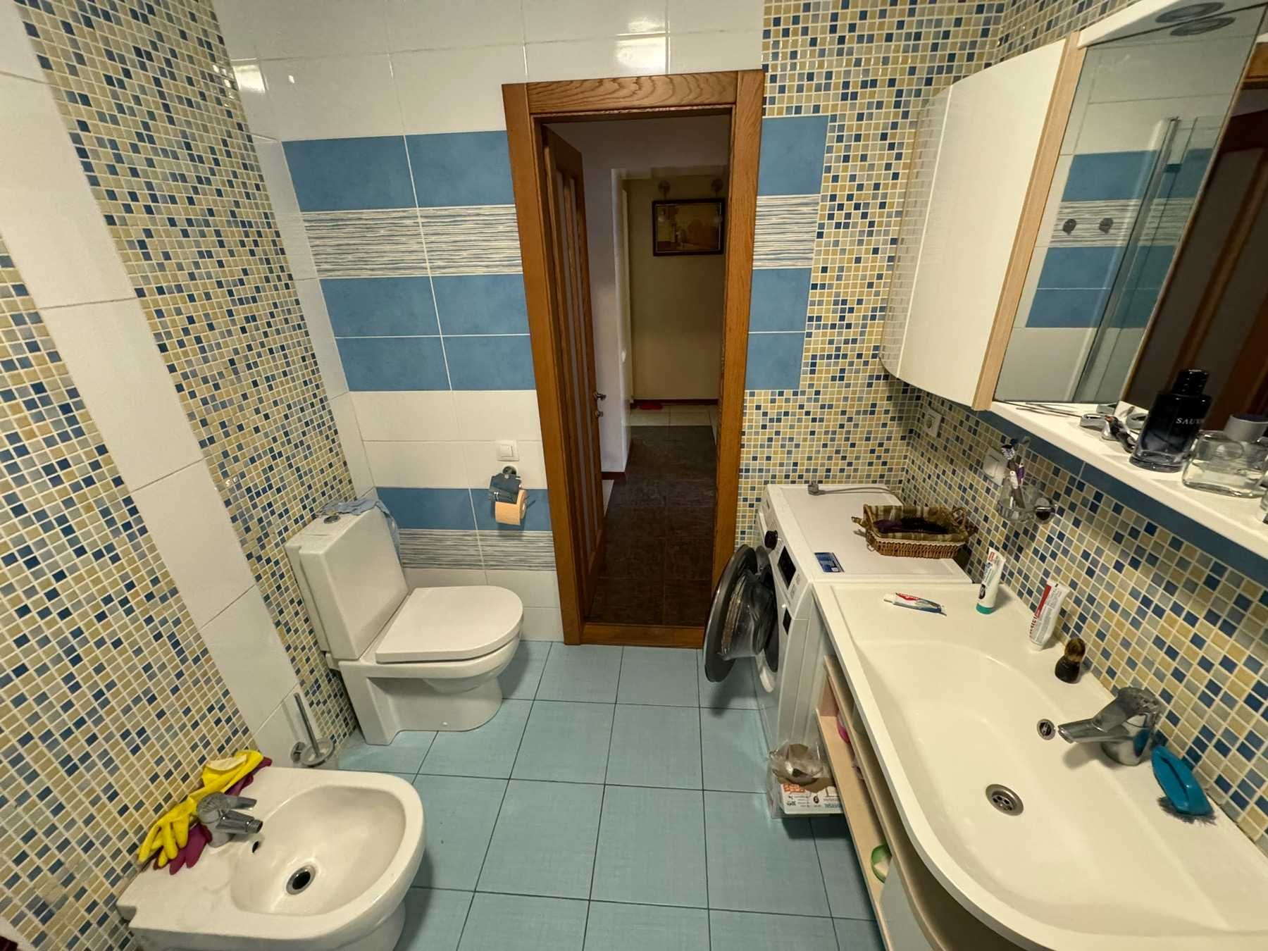 4 кімнатна, 112 м кв. Центр. Новобудова с індивідуальним опаленням.