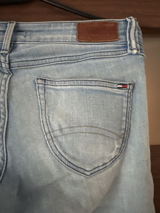 Jeansy Tommy Hilfiger XS