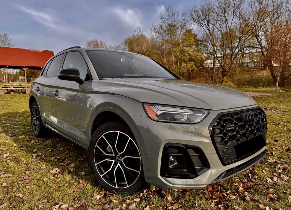 Audi Q5 Premium Plus 2022 року