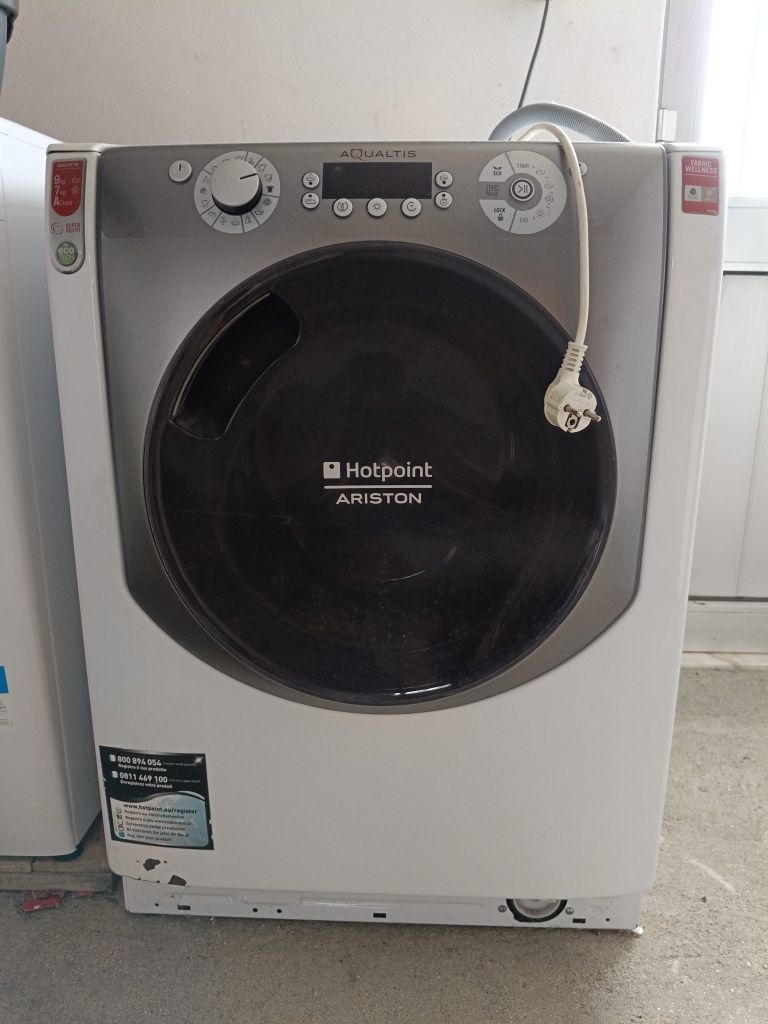Máquina lavar/secar roupa avariada