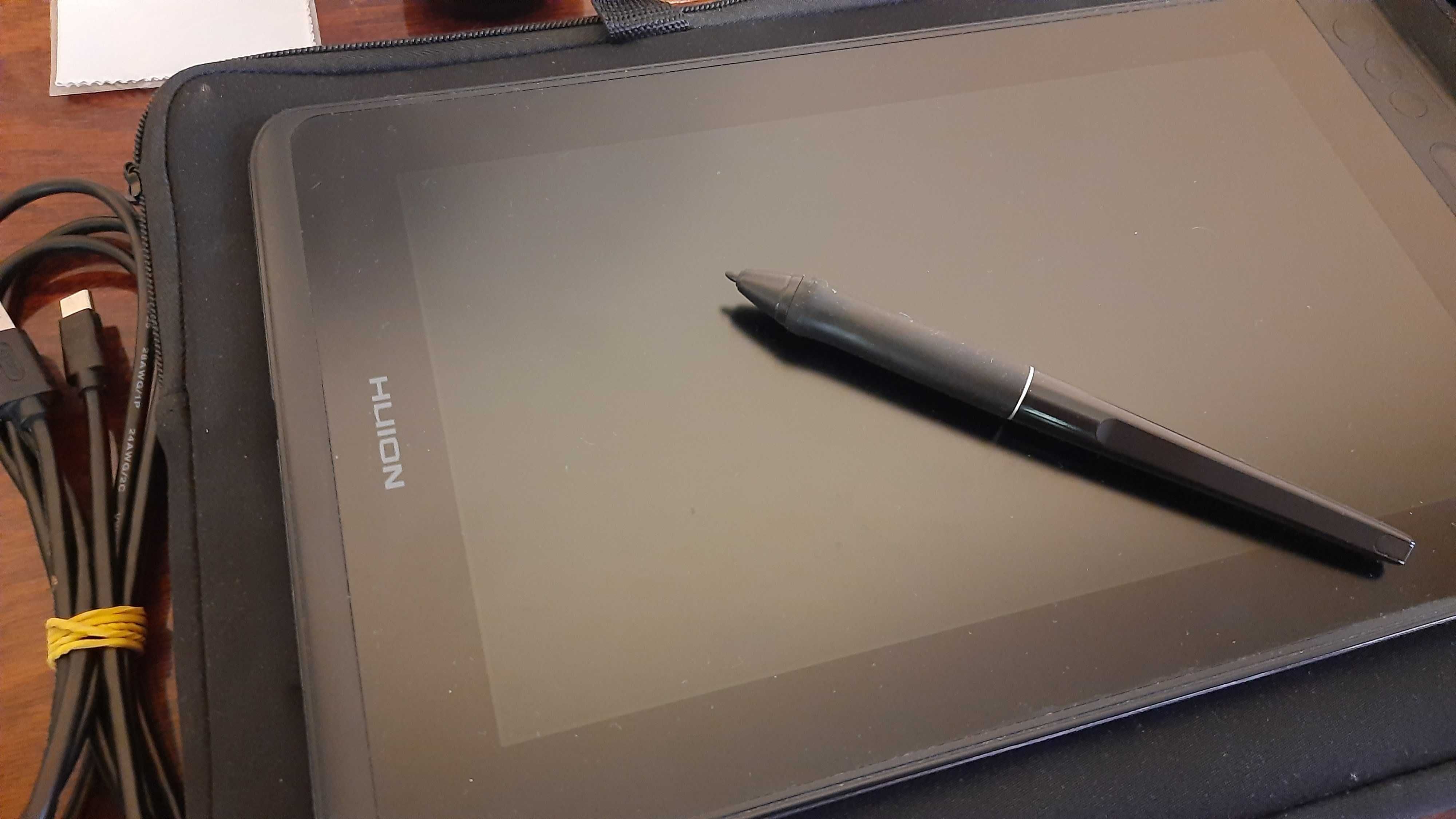 Графічний планшет-монітор Huion kamvas 12 pro